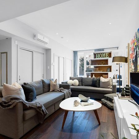 Liv Mtl Soho Aparthotel มอนทรีอัล ภายนอก รูปภาพ
