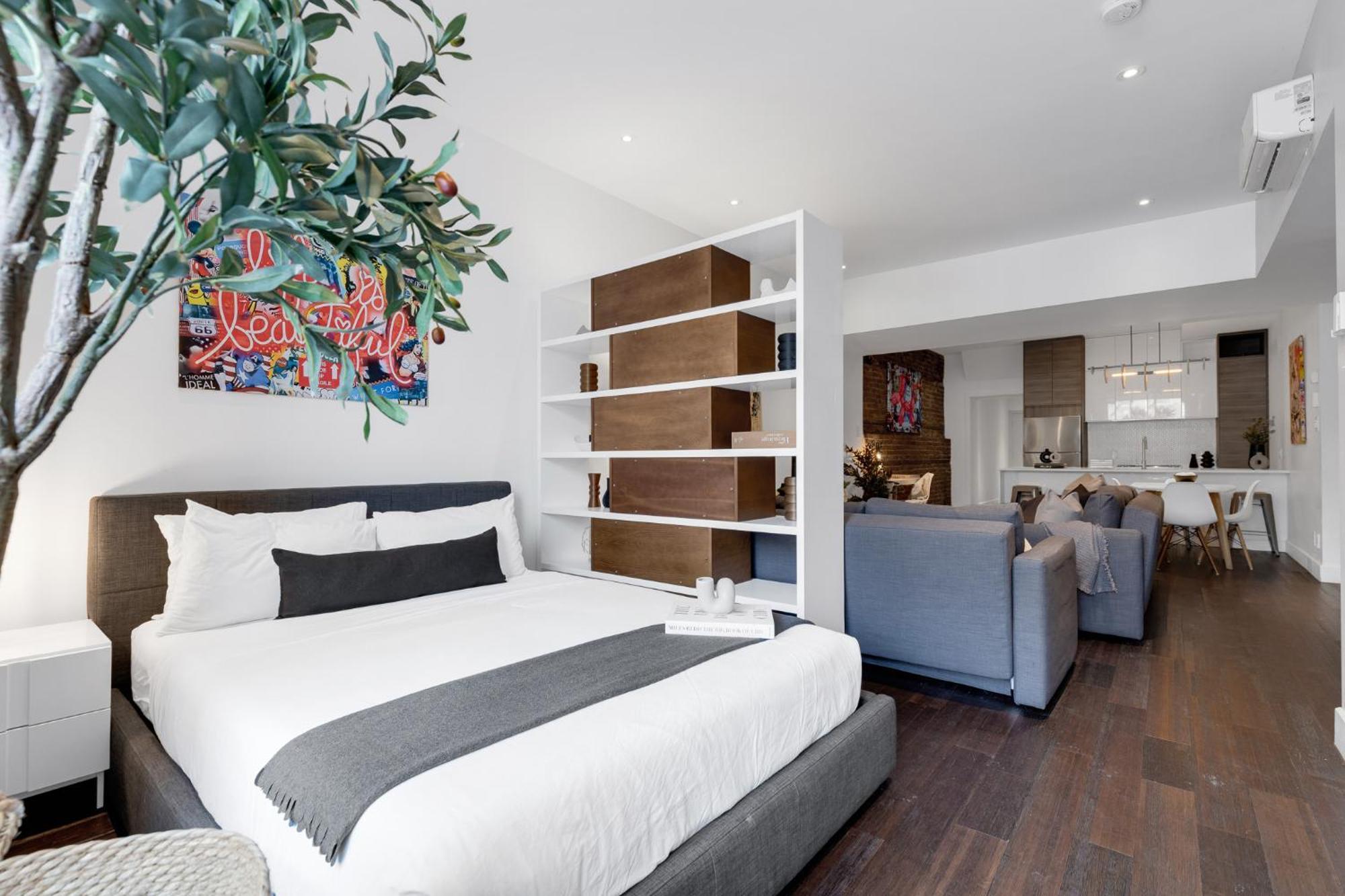 Liv Mtl Soho Aparthotel มอนทรีอัล ภายนอก รูปภาพ