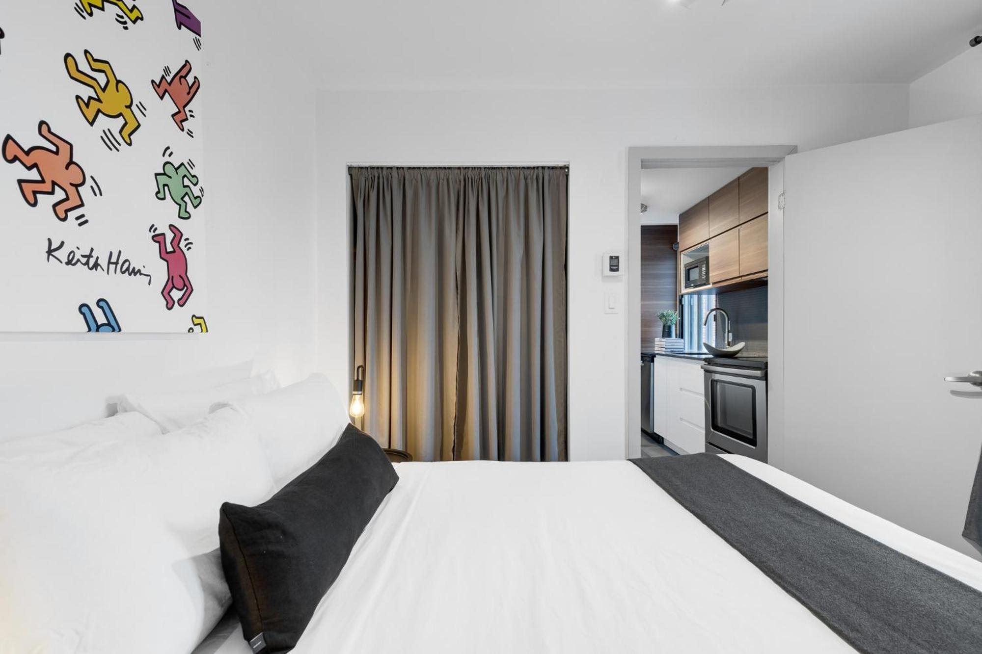 Liv Mtl Soho Aparthotel มอนทรีอัล ภายนอก รูปภาพ