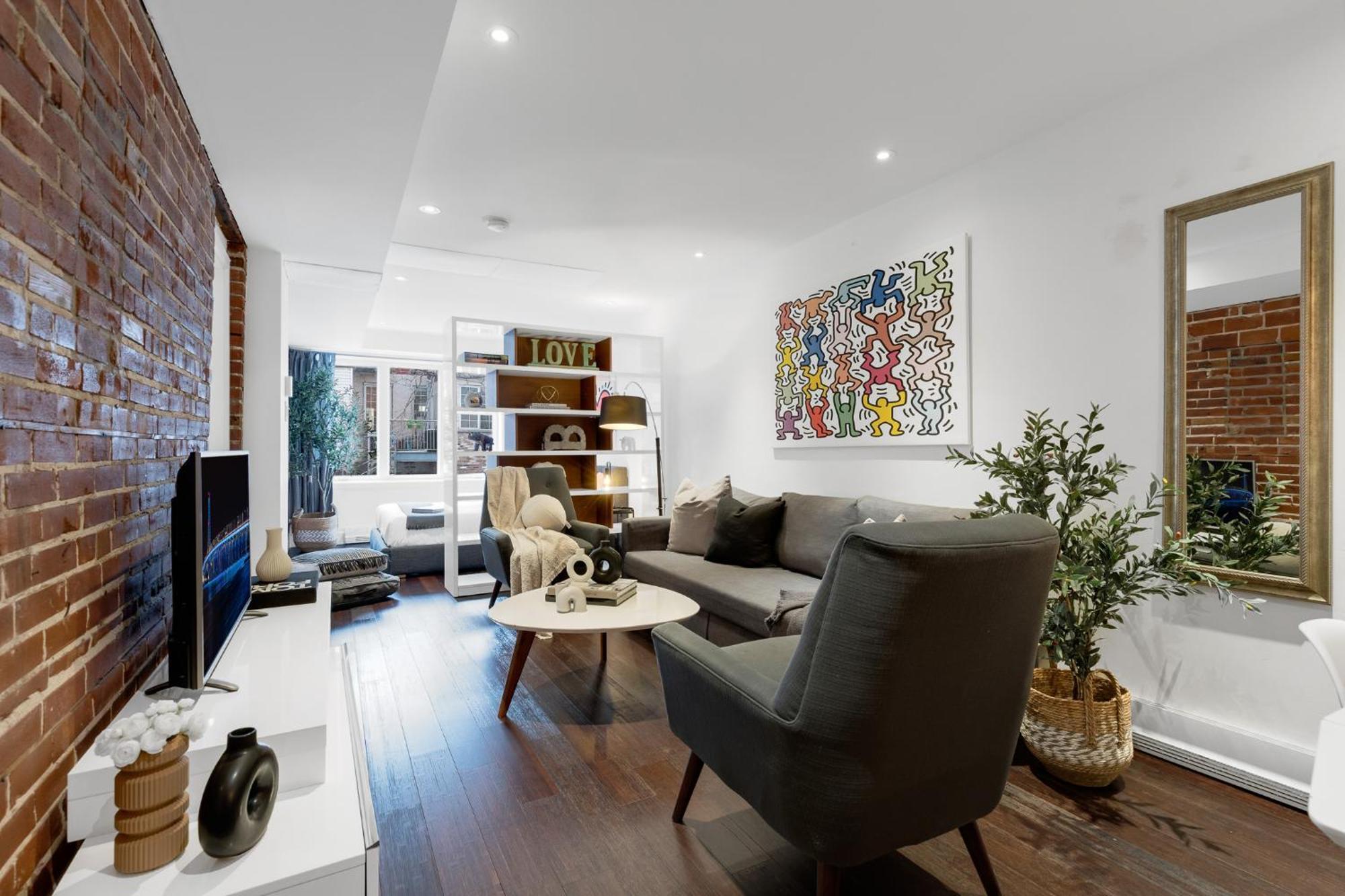 Liv Mtl Soho Aparthotel มอนทรีอัล ภายนอก รูปภาพ