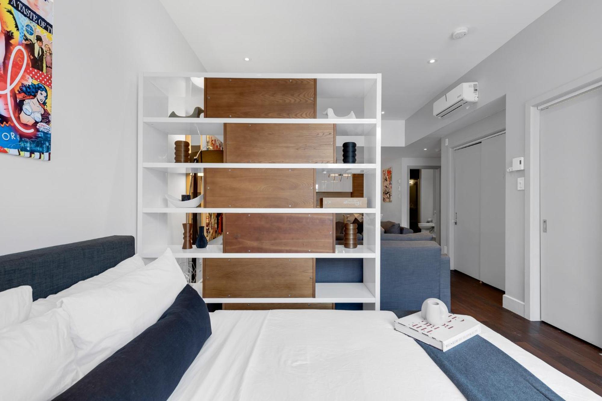 Liv Mtl Soho Aparthotel มอนทรีอัล ภายนอก รูปภาพ