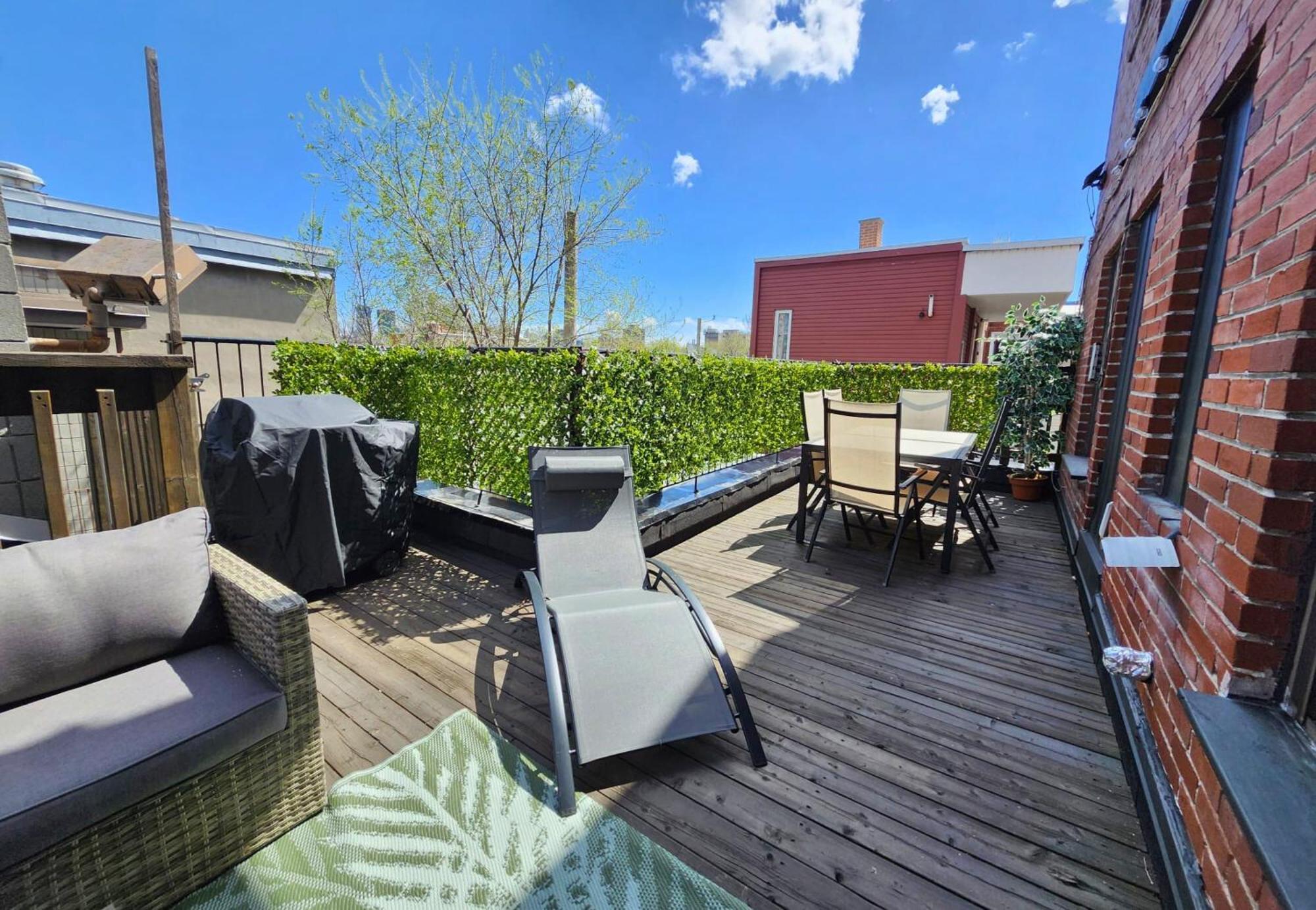 Liv Mtl Soho Aparthotel มอนทรีอัล ภายนอก รูปภาพ